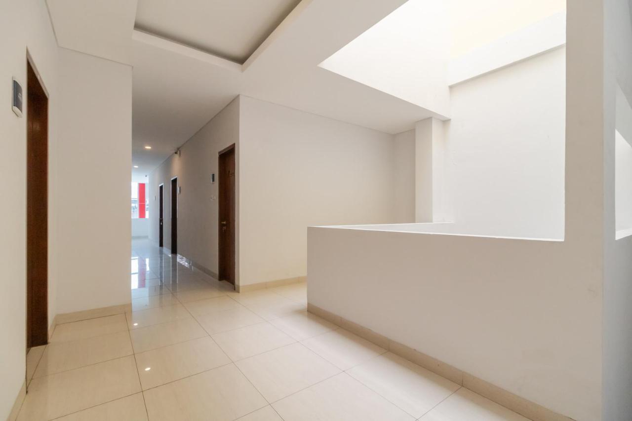 Urbanview Hotel Casa Kota Mangga Besar Jakarta Exterior photo