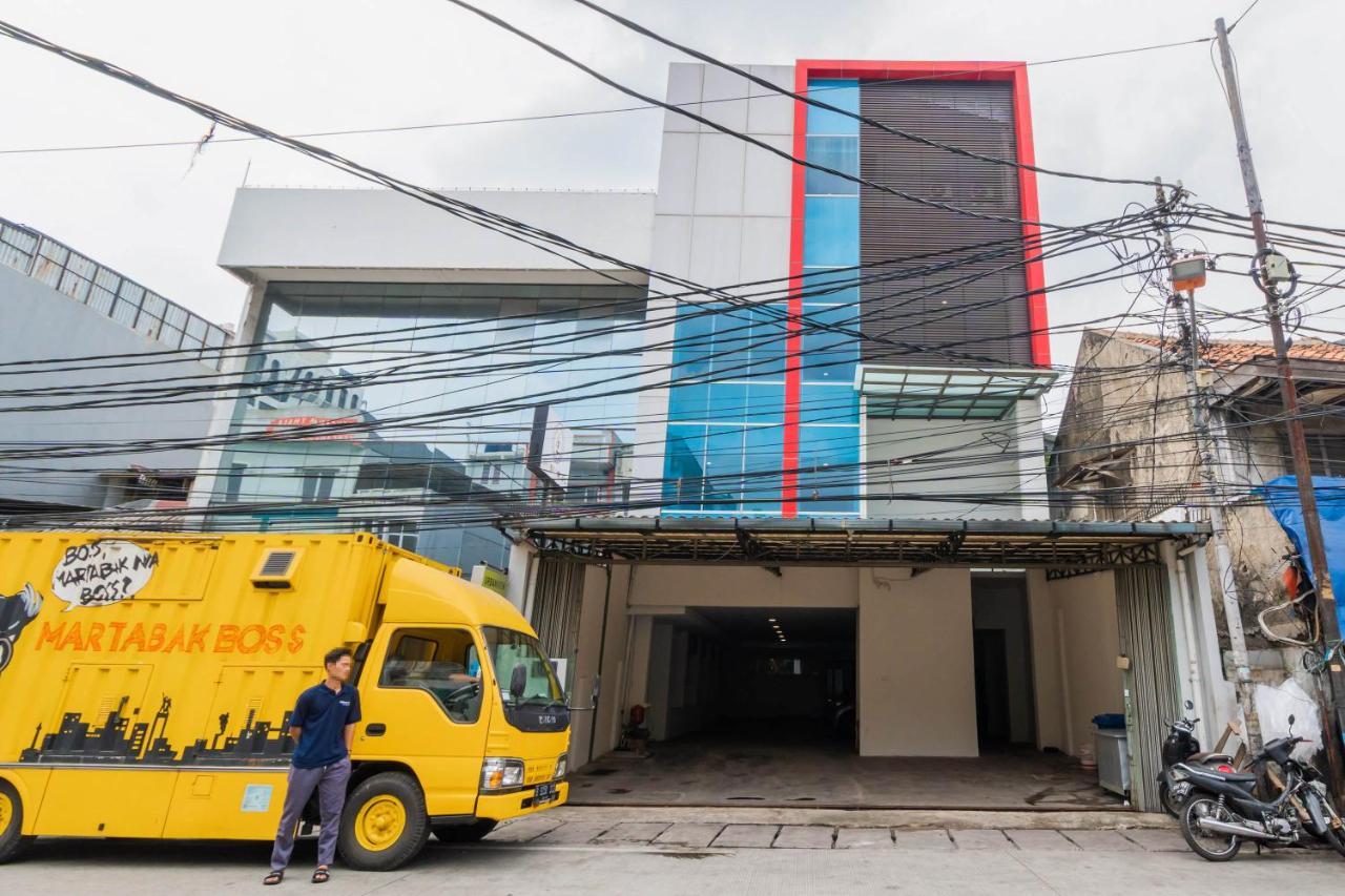 Urbanview Hotel Casa Kota Mangga Besar Jakarta Exterior photo